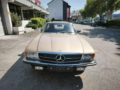 Gebraucht Mercedes SL280 185 PS (136 kW) 1983 Gold Cabrio