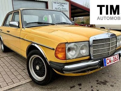 Usata Mercedes 200 75 CV (55 kW) 1977 Berlina