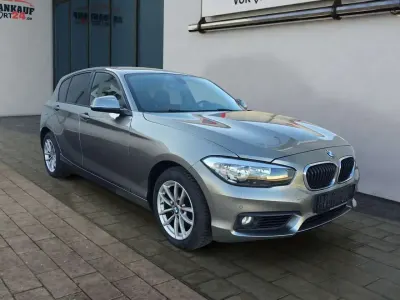 Gebraucht BMW 120 Advantage 190 PS (139 kW) 2015 Platinsilber Kleinwagen