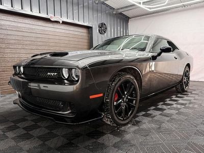 Grau Gebraucht 2023 Dodge Challenger Coupé | 32.990 € (Etwas zu teuer)
