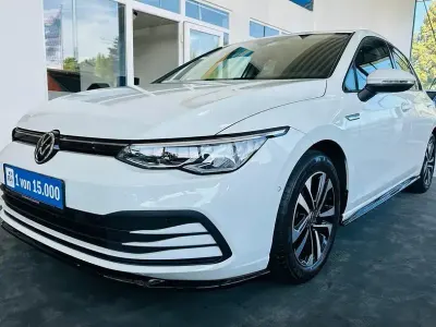 Gebraucht VW Golf VII United 131 PS (96 kW) 2020 Pure white Limousine