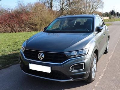 Second-hand VW T-Roc 150 CP (110 kW) 2019 Gri SUV