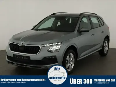 Neu Skoda Kamiq Selection 150 PS (110 kW) 2026 Race blau metallic SUV