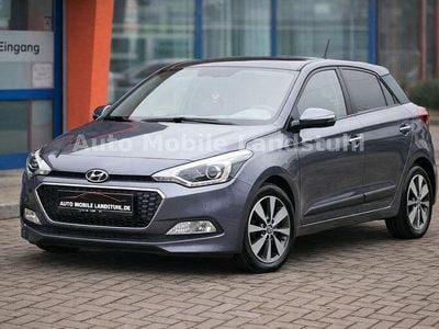 Grau Gebraucht 2016 Hyundai i20 Style Limousine | 9.999 € (Guter Preis)
