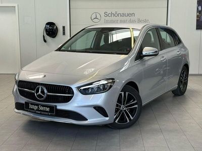 Gebraucht Mercedes B180 Advanced 136 PS (100 kW) 2023 Silber Van / Kleinbus