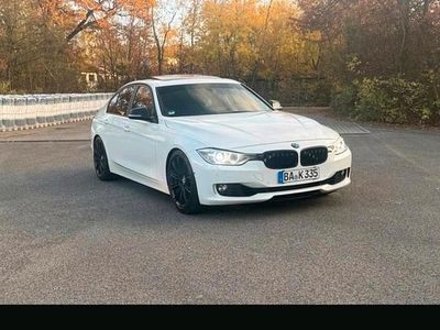 Gebraucht BMW 330 258 PS (189 kW) 2012 Weiß Limousine