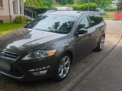 Gebraucht Ford Mondeo Limited 163 PS (119 kW) 2014 Grün Kombi
