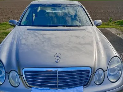 Gebraucht Mercedes E200 163 PS (119 kW) 2003 Silber Limousine