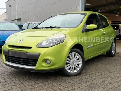 Gebraucht Renault Clio III Dynamique 75 PS (55 kW) 2010 Grün Limousine