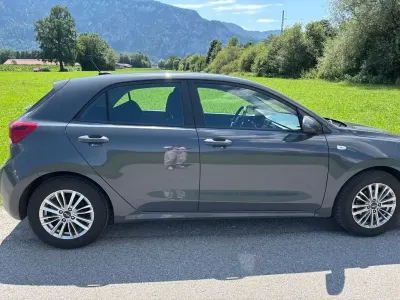 Gebraucht Kia Rio Edition 7 84 PS (61 kW) 2023 Grau Limousine