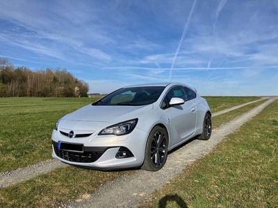 Usata Opel Astra GTC 200 CV (147 kW) 2015 Grigio Coupé