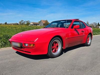 Second-hand Porsche 944 163 CP (119 kW) 1982 Roșu Coupe