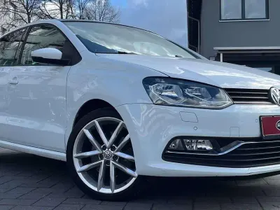 Gebraucht VW Polo 110 PS (80 kW) 2015 Pure white Kleinwagen