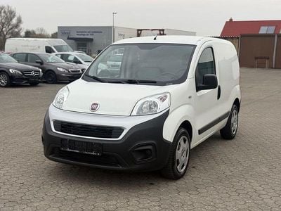 Gebraucht Fiat Fiorino 95 PS (69 kW) 2018 Weiß Van / Kleinbus