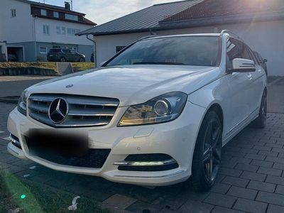 Gebraucht Mercedes C250 204 PS (150 kW) 2012 Weiß Kombi