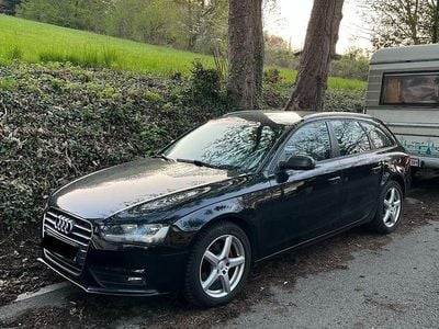 Usado Audi A4 143 HP (105 kW) 2013 Preto Carrinha