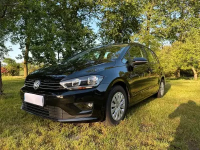 Używany VW Golf Sportsvan Trendline 86 KM (63 kW) 2016 Czarny Minivan