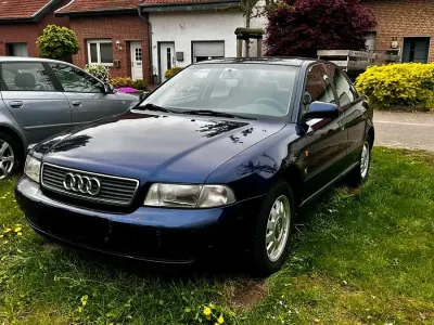 Usata Audi A4 100 CV (73 kW) 1996 Blu Berlina