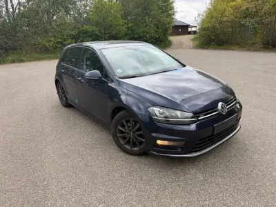 Używany VW Golf Sportsvan Comfortline 140 KM (102 kW) 2014 Niebieski Minivan