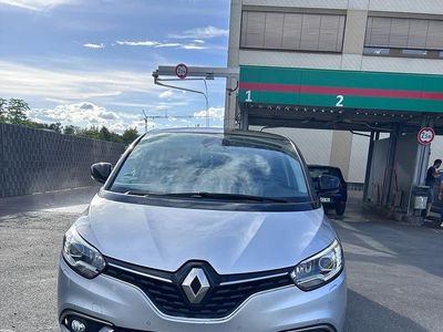 Silber Gebraucht 2016 Renault Scénic III Limousine | 13.000 €