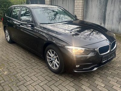 gebraucht BMW 318 318 d Touring Aut. Sport Line model 2017