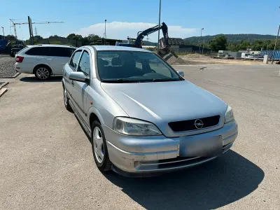 Gebraucht Opel Astra 101 PS (74 kW) 1998 Silber Limousine