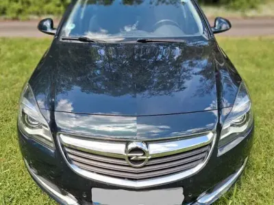 Gebraucht Opel Insignia Edition 136 PS (100 kW) 2016 Grün Kombi