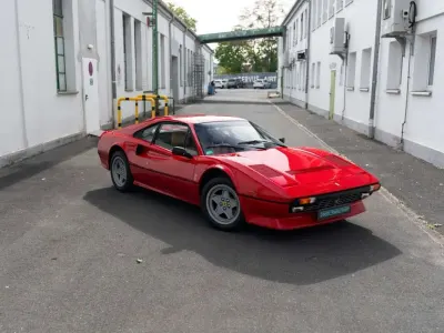 Second-hand Ferrari 308 235 CP (172 kW) 1983 Roșu Coupe