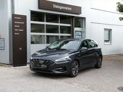 Gebraucht Hyundai i30 Trend 160 PS (117 kW) 2023 Grau Limousine