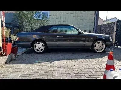 Brugt Mercedes E320 220 HK (161 kW) 1994 Sort Cabriolet