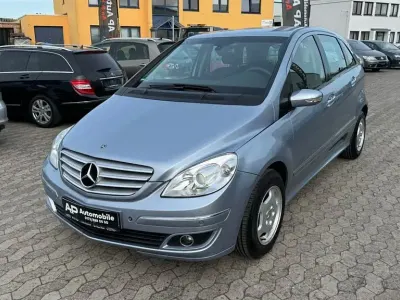 Używany Mercedes B170 116 KM (85 kW) 2007 Niebieski Minivan