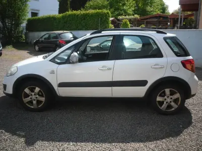 Usata Suzuki SX4 Comfort 135 CV (99 kW) 2010 Bianco Berlina