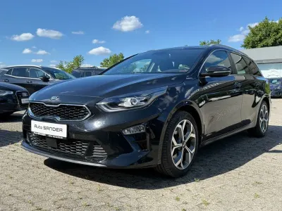 Gebraucht Kia Ceed Sportswagon Spirit 136 PS (100 kW) 2019 Schwarz Kombi
