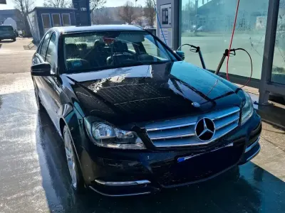 Gebraucht Mercedes C180 115 PS (84 kW) 2012 Schwarz Limousine