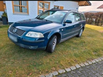 Gebraucht VW Passat 110 PS (80 kW) 2001 Blau Kombi