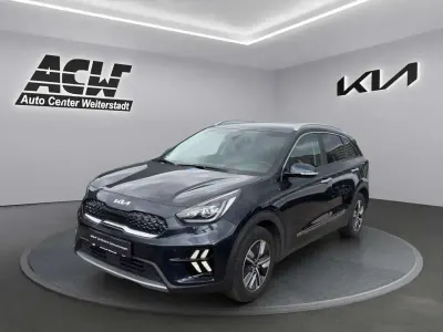 Używany Kia Niro Spirit 141 KM (103 kW) 2022 Niebieski SUV