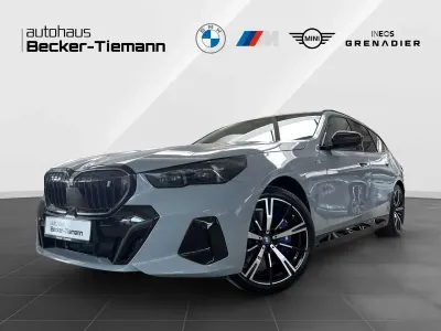 Gebraucht BMW i5 M Sport 250 kW (340 PS) 2025 M brooklyn grau Kombi