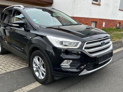Gebraucht Ford Kuga Titanium 150 PS (110 kW) 2018 Schwarz SUV