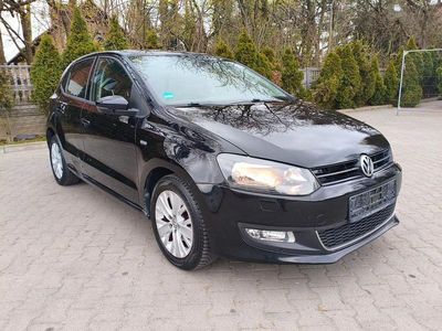 Gebraucht VW Polo Life 69 PS (50 kW) 2013 Schwarz Kleinwagen