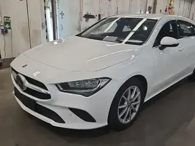 Gebraucht Mercedes CLA180 116 PS (85 kW) 2023 Weiß Coupé
