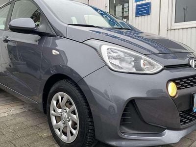 Gebraucht Hyundai i10 Classic 67 PS (49 kW) 2019 Grau Kleinwagen