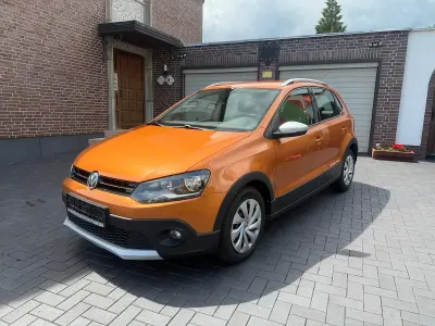 Gebraucht VW Polo Cross 90 PS (66 kW) 2016 Orange Kleinwagen