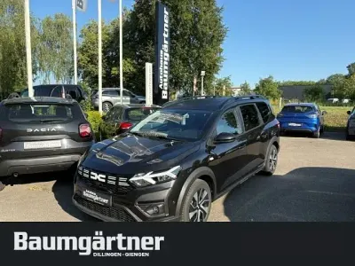 Gebraucht Dacia Jogger Expression 141 PS (103 kW) 2025 Schwarz Van / Kleinbus