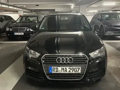 Gebraucht Audi A1 Attraction 86 PS (63 kW) 2011 Schwarz Kleinwagen