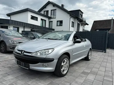 Gebraucht Peugeot 206 CC 109 PS (80 kW) 2005 Silber Cabrio
