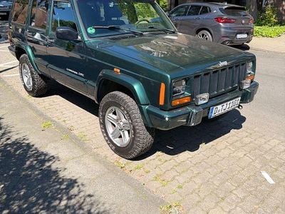 Second-hand Jeep Cherokee Limited 184 CP (135 kW) 2001 Verde SUV