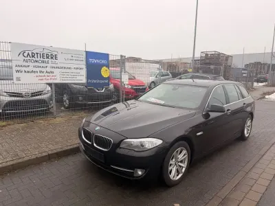 Gebraucht BMW 520 Sport Line 184 PS (135 kW) 2013 Schwarz Kombi