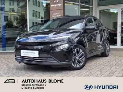 Gebraucht Hyundai Kona Advantage 100 kW (136 PS) 2023 Phantom black / mic SUV