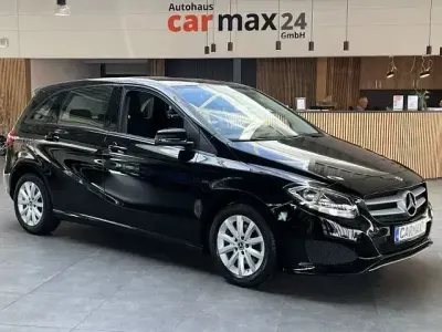 Używany Mercedes B200 136 KM (100 kW) 2019 Czarny Minivan