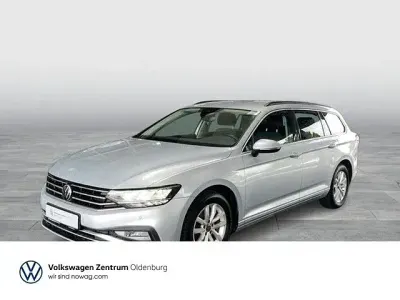 Gebraucht VW Passat Business 150 PS (110 kW) 2023 Silber Kombi